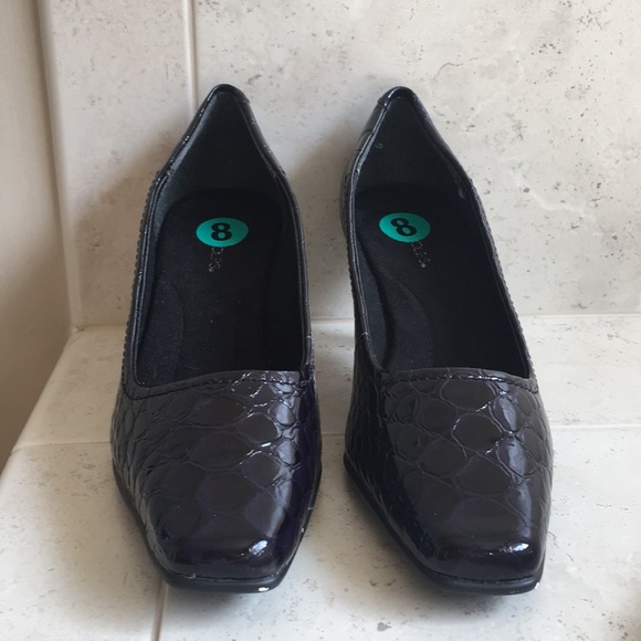 ☀️•BRAND NEW SNAKE PRINT HEALS•☀️ - Picture 2 of 5